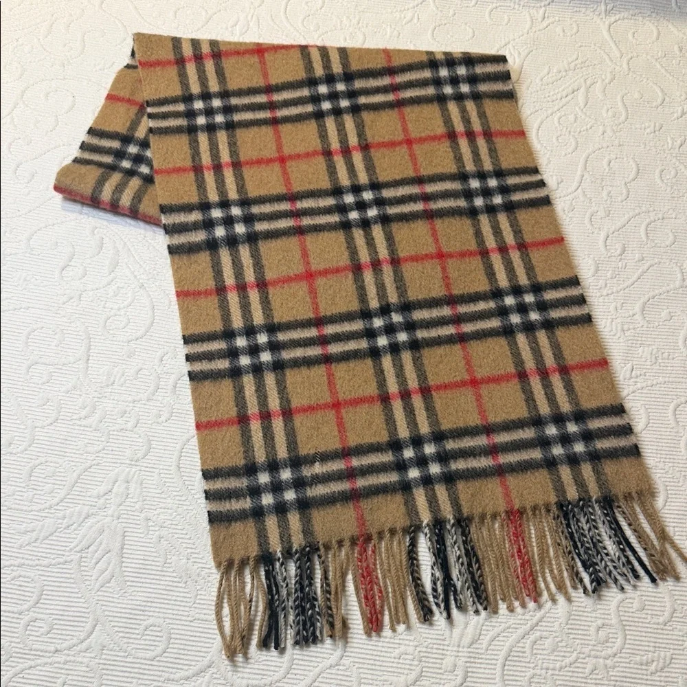 Burberry Cashmere Scarf. Vintage NovaCheck Unisex. Tassel. Classic Vintage.